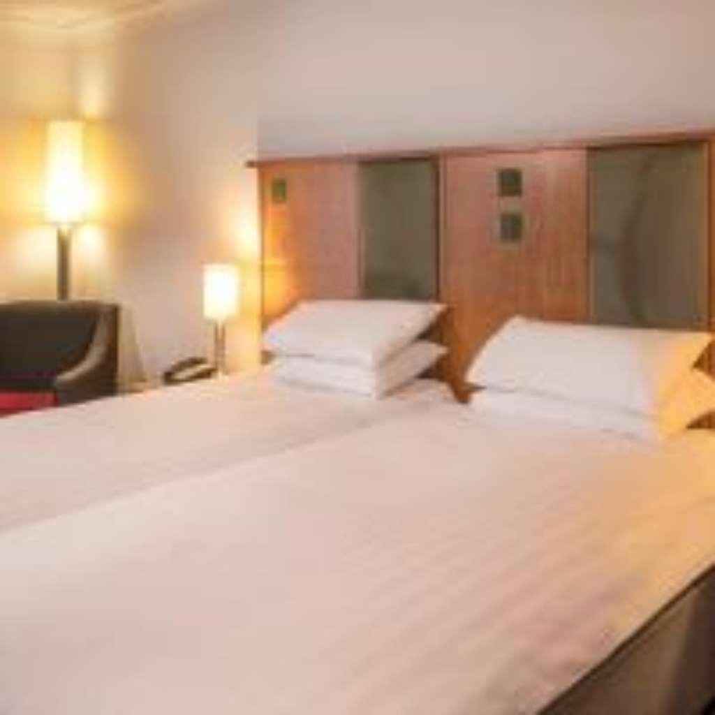 De Vere Cranage Estate Holmes Chapel Room photo
